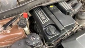 BMW N46 замена мембраны КВКГ, текло масло на коллектор, дым из под капота / N46 PCV replacement