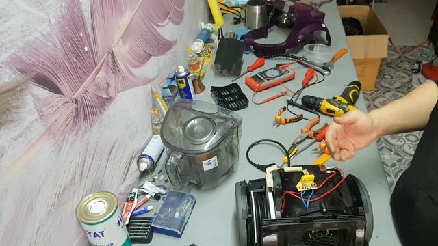 Philips | FC 9323 | power pro compact | power Cyclone 4 Elektrik Süpürge söküm, tamir,bakımı смотреть онлайн