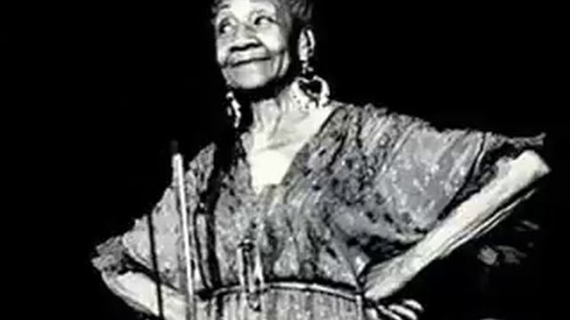 Alberta Hunter - I Love You Much Too Much/Ich Hob Dich Tzufil Lieb.wmv смотреть онлайн