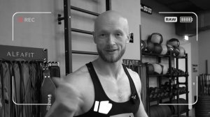 3 ошибки новичка в отжиманиях от пола. Как правильно отжиматься