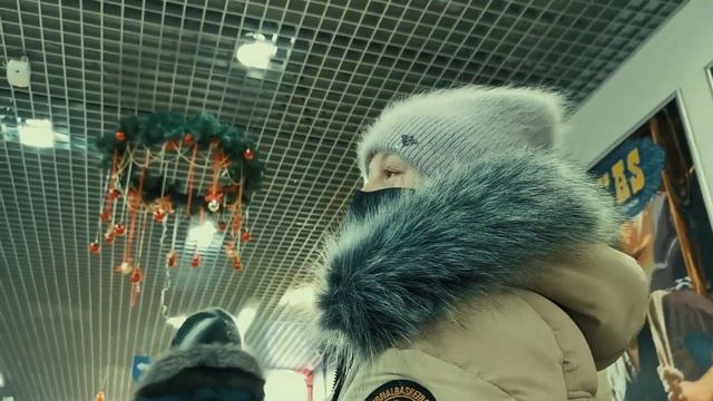 Наташа за рулём, остановила поллиция, ищем подарки смотреть онлайн