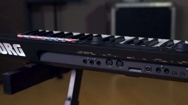 Korg Kross 2 Music Workstation - Demo with Frank Tedesco смотреть онлайн