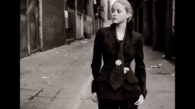 Дэвон Аоки (Devon Aoki) musical slide show смотреть онлайн