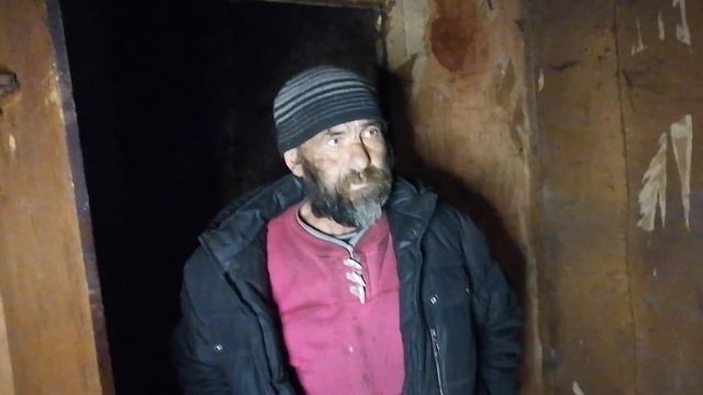 ?ШОК!!! ?Штраф или тюрьма за мусор! Как живут бомжи в деревне? Лесные братья смотреть онлайн