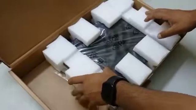 MSI Laptop Modern 14 core i5 10th Gen. (8GB/512GB/ SSD Windows 10/4GB Graphics) Unboxing Laptop. смотреть онлайн