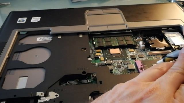Dell Latitude D830 laptop CPU WiFi and RAM upgrade guide смотреть онлайн