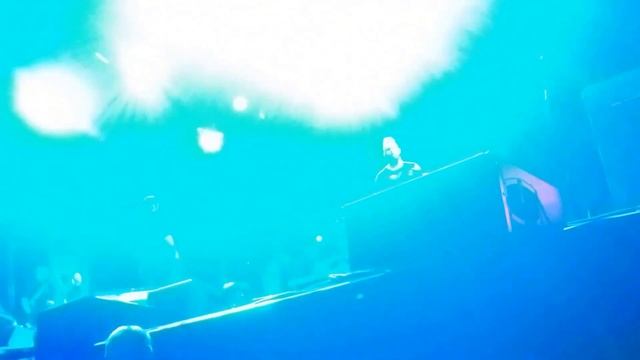 Breaking Benjamin – Sooner Or Later (Live) смотреть онлайн