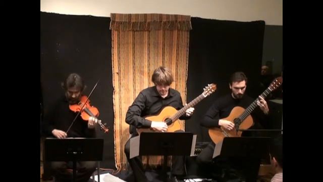 Mozart- Sonata in e minor, K. 304, II. Tempo di Menuetto ; arranged for 2 guitars and violin смотреть онлайн