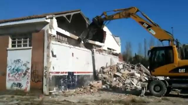 DEMOLICIÓN. 40 NAVES Cº DEL VADO