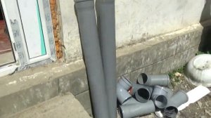 Делаем БУНКЕРНЫЕ КОРМУШКИ для УТОК из канализационной трубы быстро и просто Веселая семейка