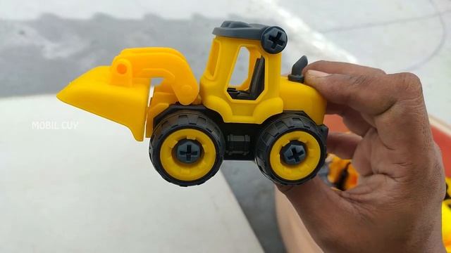 TOW TRUCK, COMPACTOR, EXCAVATOR, CRANE, MIXER TRUCK, WHEEL LOUDER, EXCAVATOR TRUCK, FORKLIFT смотреть онлайн