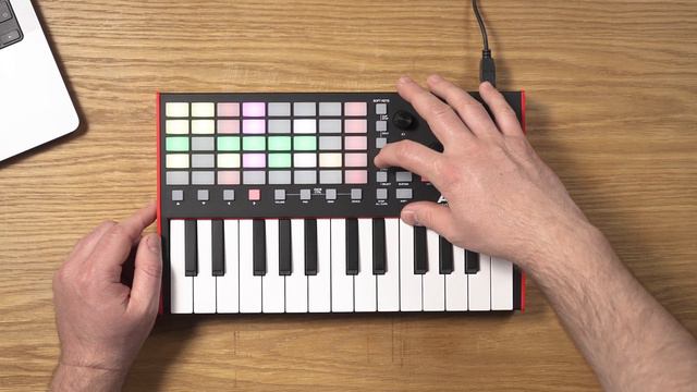 AKAI APC Key 25 MK2 смотреть онлайн