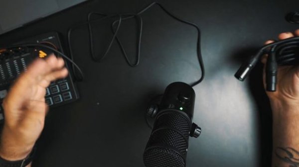 Maono PD400X Podcasting Mic. Unboxing and First Look With Sound Test