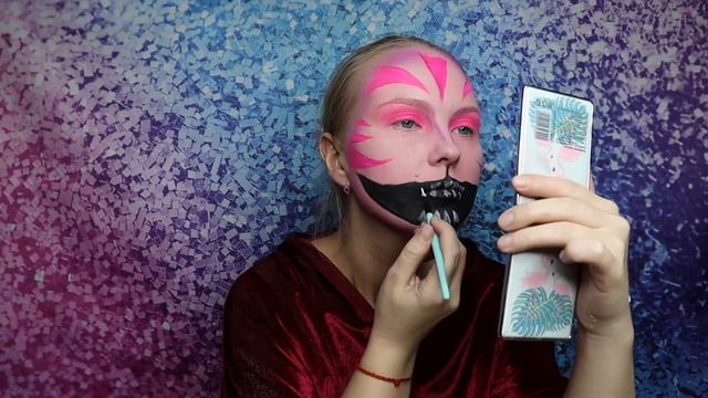 МАКИЯЖ НА ХЭЛЛОУИН | HALLOWEEN MAKEUP TUTORIAL | EASY NEON CHESHIRE CAT MAKEUP смотреть онлайн