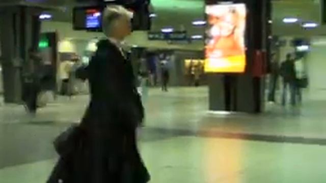 Worst Place In The World Belgium Midi Railway Station смотреть онлайн
