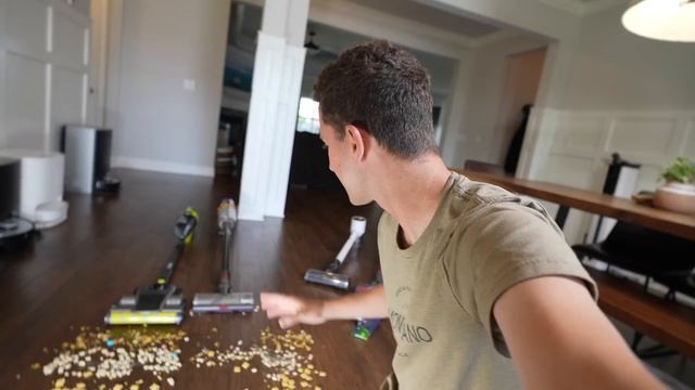 $300 Ryobi Cordless Stick Vac vs $750 Dyson V15 Detect смотреть онлайн