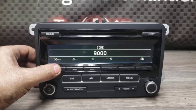 Entering Safe Code On Volkswagen RCD 310 Radio смотреть онлайн
