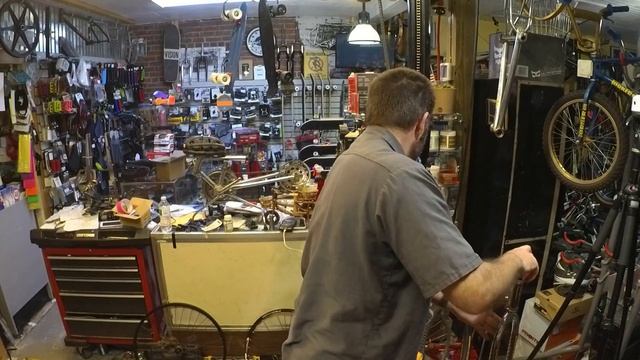 1985 Mongoose Californian build смотреть онлайн