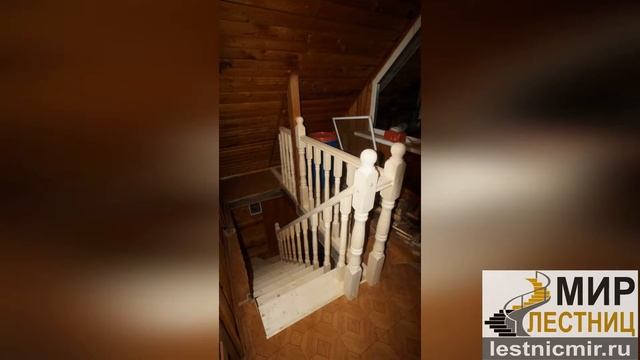 Деревянная лестница из Сосны, в старый дачный домик, СНТ рядом с Наро Фоминском, Московская область смотреть онлайн