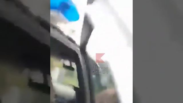 Вот чего Власти добьються . Таких Ублюдков Ментов отстреливать будут. Такое уже было в 93-00. смотреть онлайн