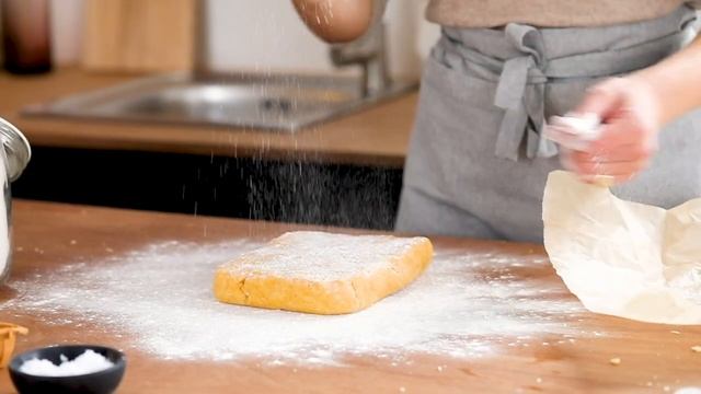 Cheese and Paprika Pastry Twists made with the Chef XL Titanium смотреть онлайн