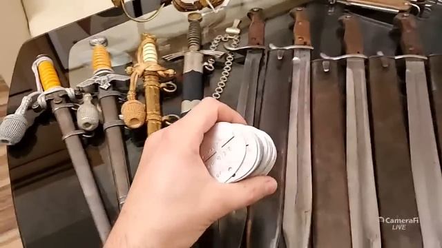 Штыки, коллекция стропорезов и кортики вермахта из Америки смотреть онлайн