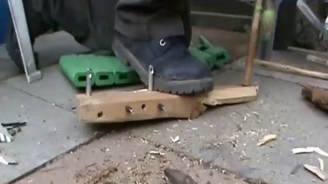 EVERY LITTLE TIP HELPS смотреть онлайн