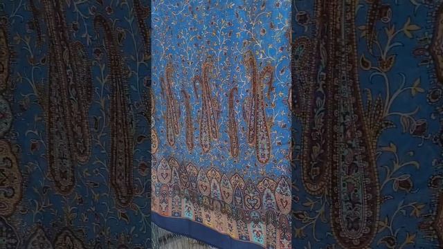 Павловопосадские платки. "Цветы под снегом" шаль. Моя коллекция синепольных платочков. смотреть онлайн
