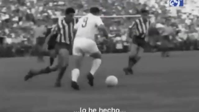 Кто же новый обладатель супер золотого мяча! И что это за награда? #cristianoronaldo #messi #суперз