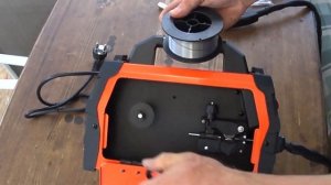 Vniissok. Купил самый бюджетный сварочный полуавтомат. А может зря? Распаковка и испытания!