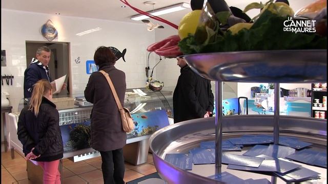 Le Cannet des Maures - Portrait d'entrepreneur - Poissonnerie Lilou смотреть онлайн