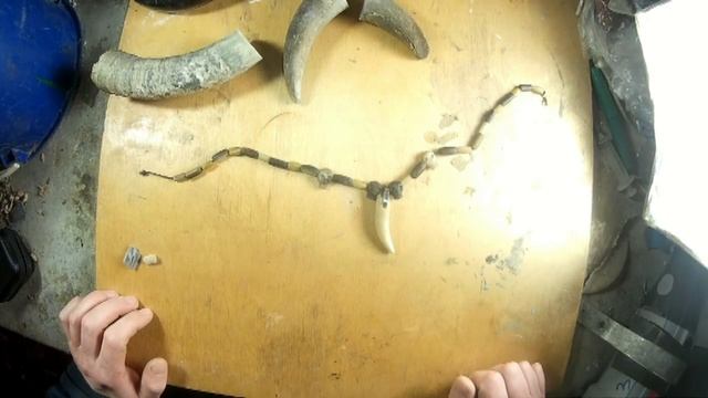Мужское ожерелье из коровьего рога своими руками смотреть онлайн