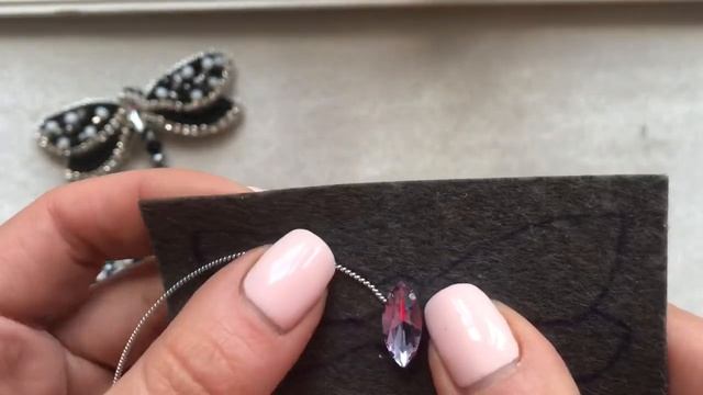 Мастер-класс вышивка канителью/ как пришить жесткую канитель/ пришиваем канитель/beadwork смотреть онлайн