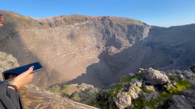 Hiking Mount Vesuvius In Italy 2022 | The Volcano That Destroyed Pompeii