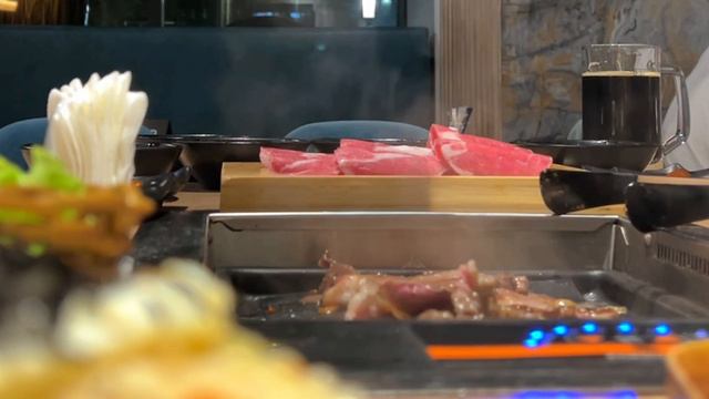 VLOG: пробуем корейское барбекю, день рождения, подарки