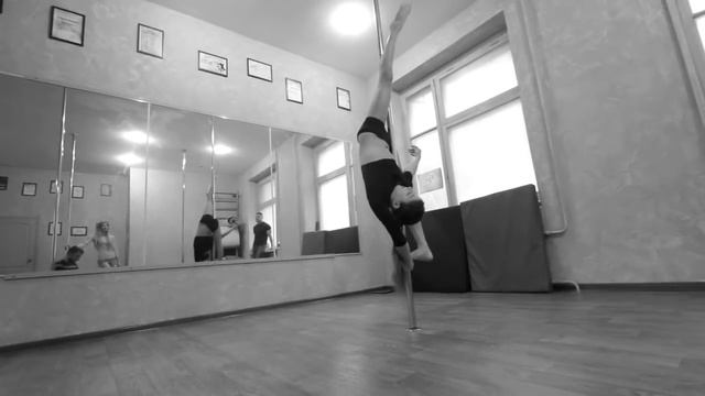 Пилонный спорт (Pole Sports) - что это и в чем особенность? смотреть онлайн