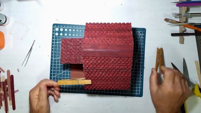 Домик из деревянных палочек. DIY. 12 урок 3 часть смотреть онлайн