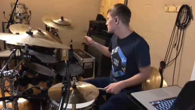Funky drumming by Fedor Popov смотреть онлайн