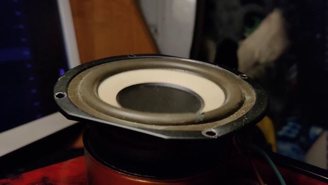 Bassotronics - Bass Construction on Microlab h500 смотреть онлайн