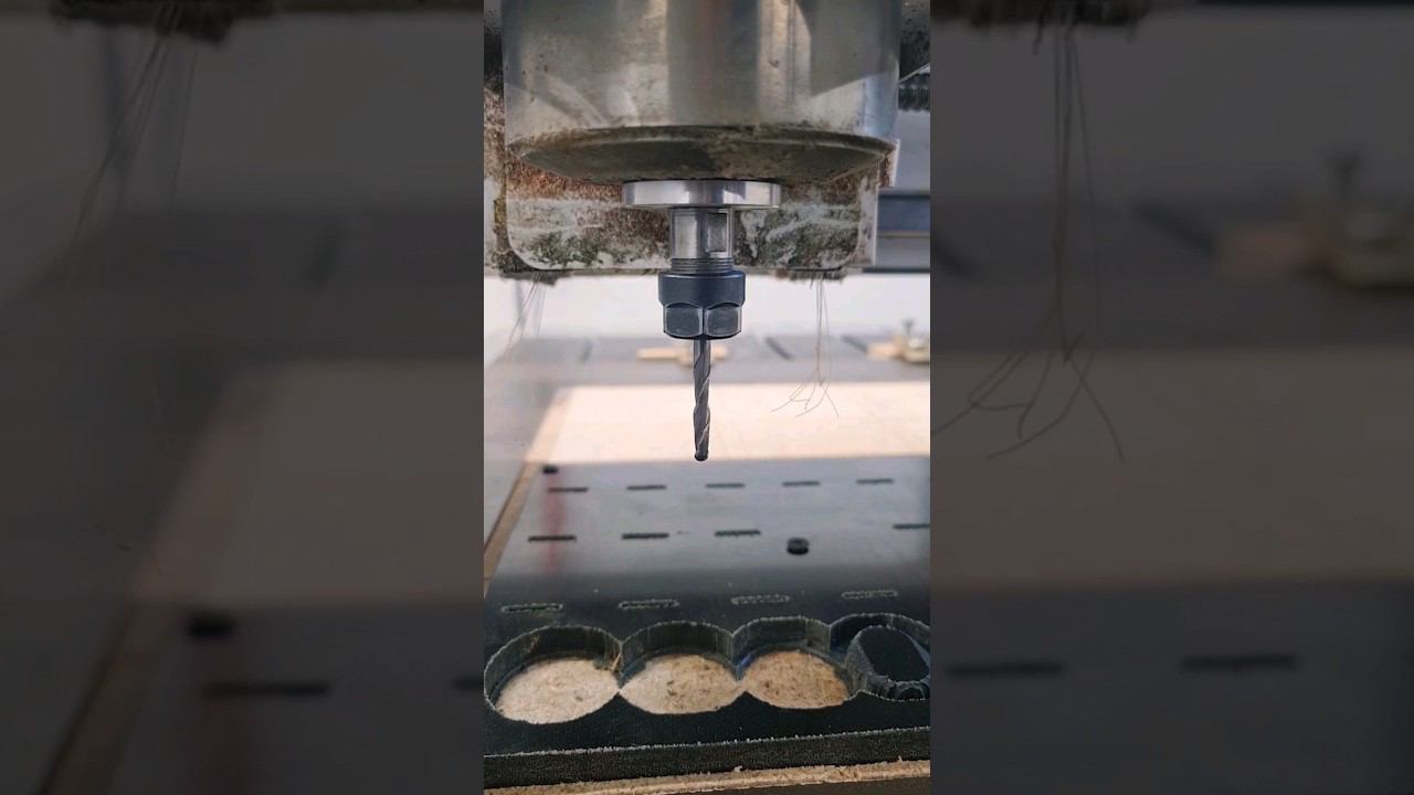 РАБОТА СТАНКА ЧПУ | ФРЕЗЕРОВКА | НОЖ ВАРЯ #knife #чпу #фрезеровка смотреть онлайн