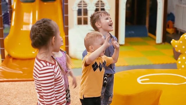 Семейный развлекательный центр Даки-Дак смотреть онлайн