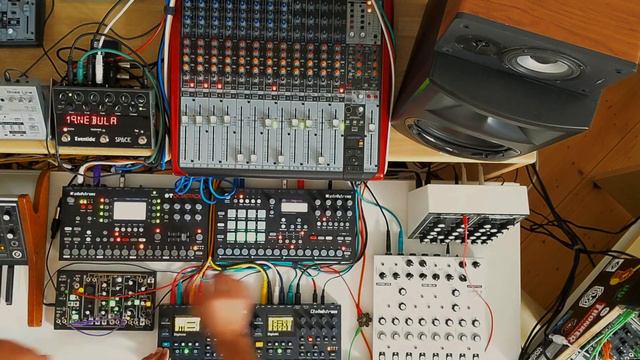 ash [live session] – Sub37, Lyra-8, Octatrack, Analog Rytm, Digitone, 0-coast, Eventide Space смотреть онлайн