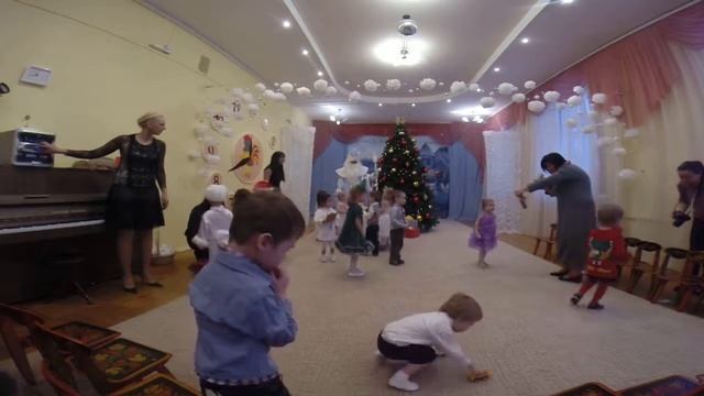 НОВОГОДНИЙ ПРАЗДНИК АНЮТЫ ЧАСТЬ 3 смотреть онлайн