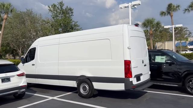 Cars and Prices, цены на новые авто и с пробегом, новинка от Mercedes-Benz смотреть онлайн