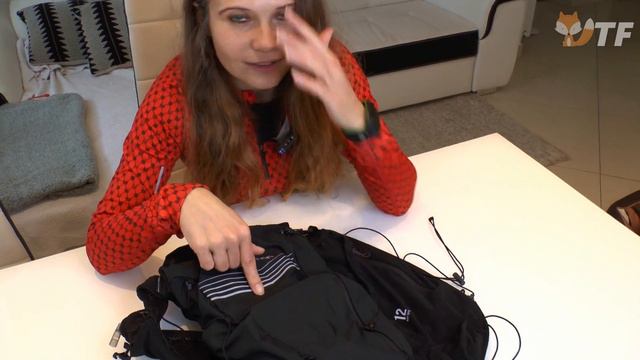 How to attach a hydration bladder to the Salomon ADV SKIN 12 Running Backpack смотреть онлайн