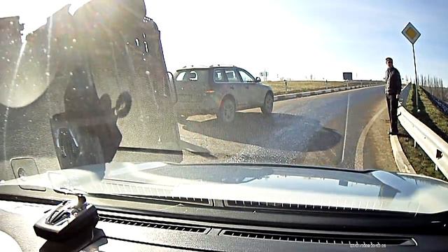 Перевернулся на бок смотреть онлайн