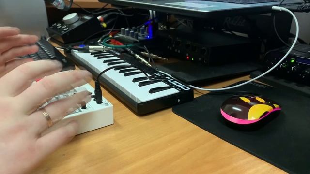 обзор KORG VOLCA SAMPLE и честный отзыв смотреть онлайн