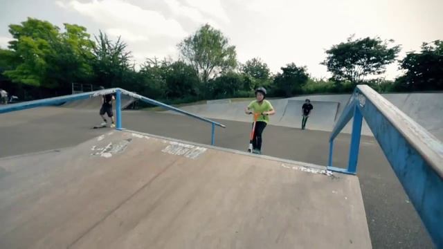 Stunt Scooter смотреть онлайн