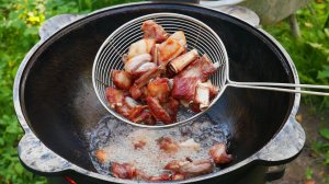 Бараньи РЕБРЫШКИ в ТОМАТАХ  Улетают как семечки! РЕЦЕПТ в КАЗАНЕ на КОСТРЕ.