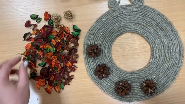 ДЕЛАЕМ ВЕНОК-ПОДСВЕЧНИК [МК] смотреть онлайн